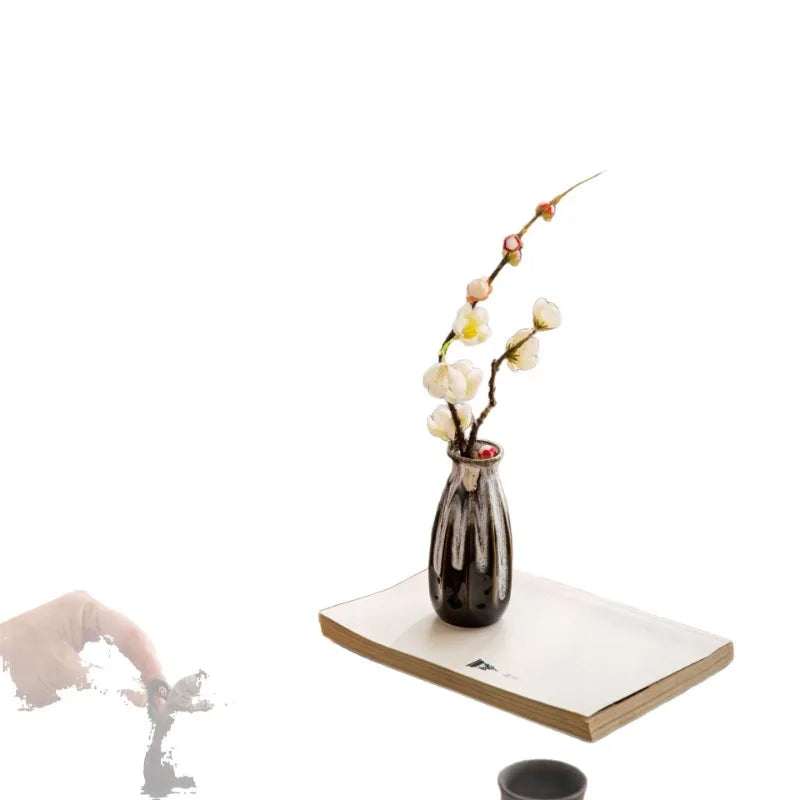 Modern Minimalist Ceramic Decorative Vase