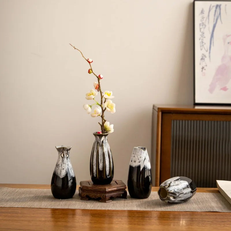 Modern Minimalist Ceramic Decorative Vase