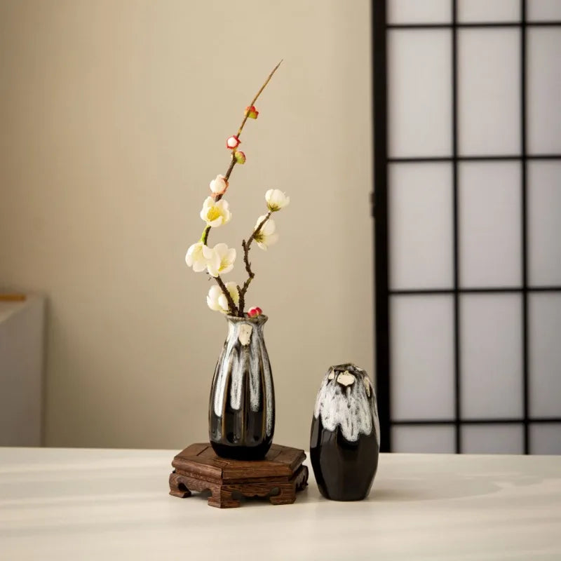 Modern Minimalist Ceramic Decorative Vase