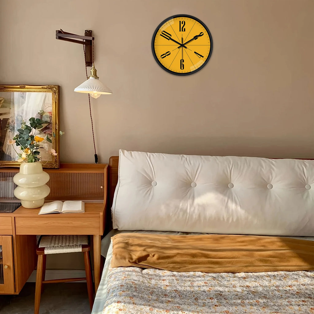 Minimalist Plastic Quartz Wall Clock