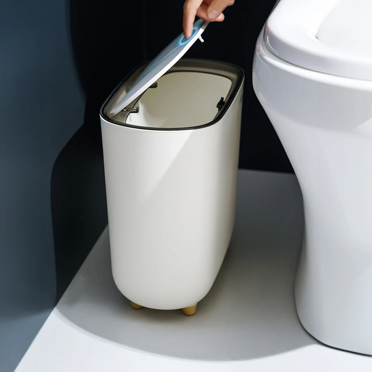 Compact Pressing Trash Can